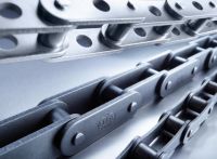 Double pitch roller chains